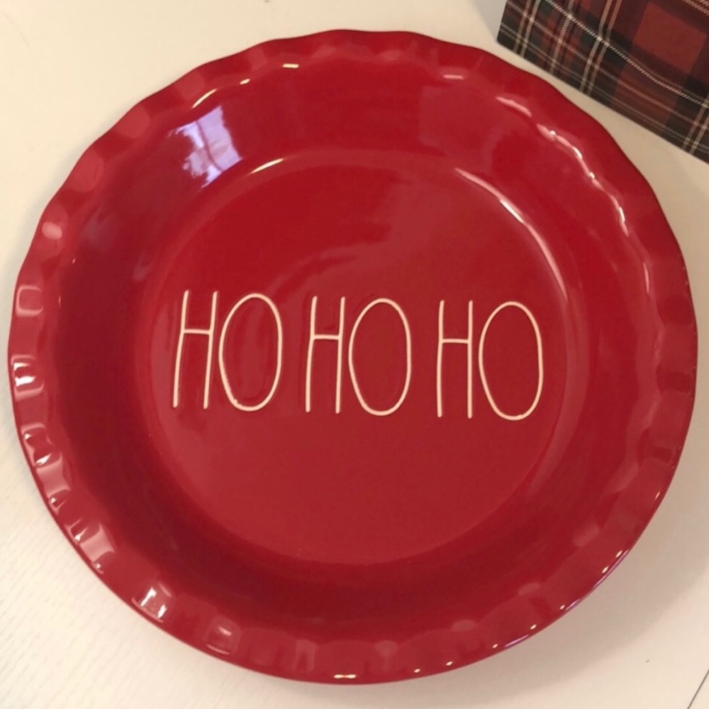 SOLD❗️Rae Dunn HO HO HO Pie Dish